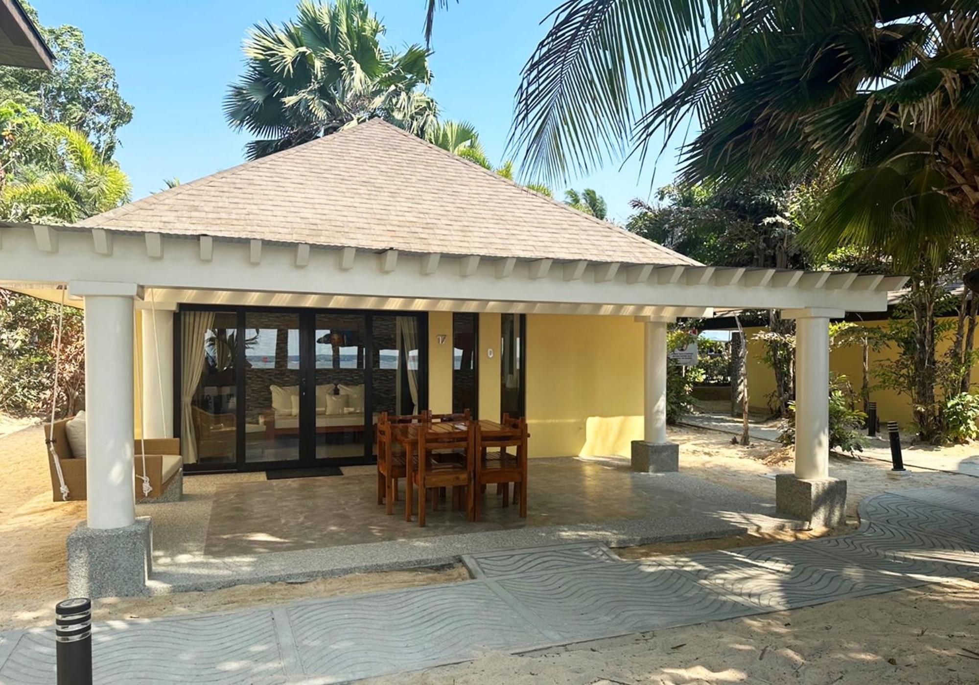 波多德尔索勒海滩度假酒店 Bolinao 外观 照片
