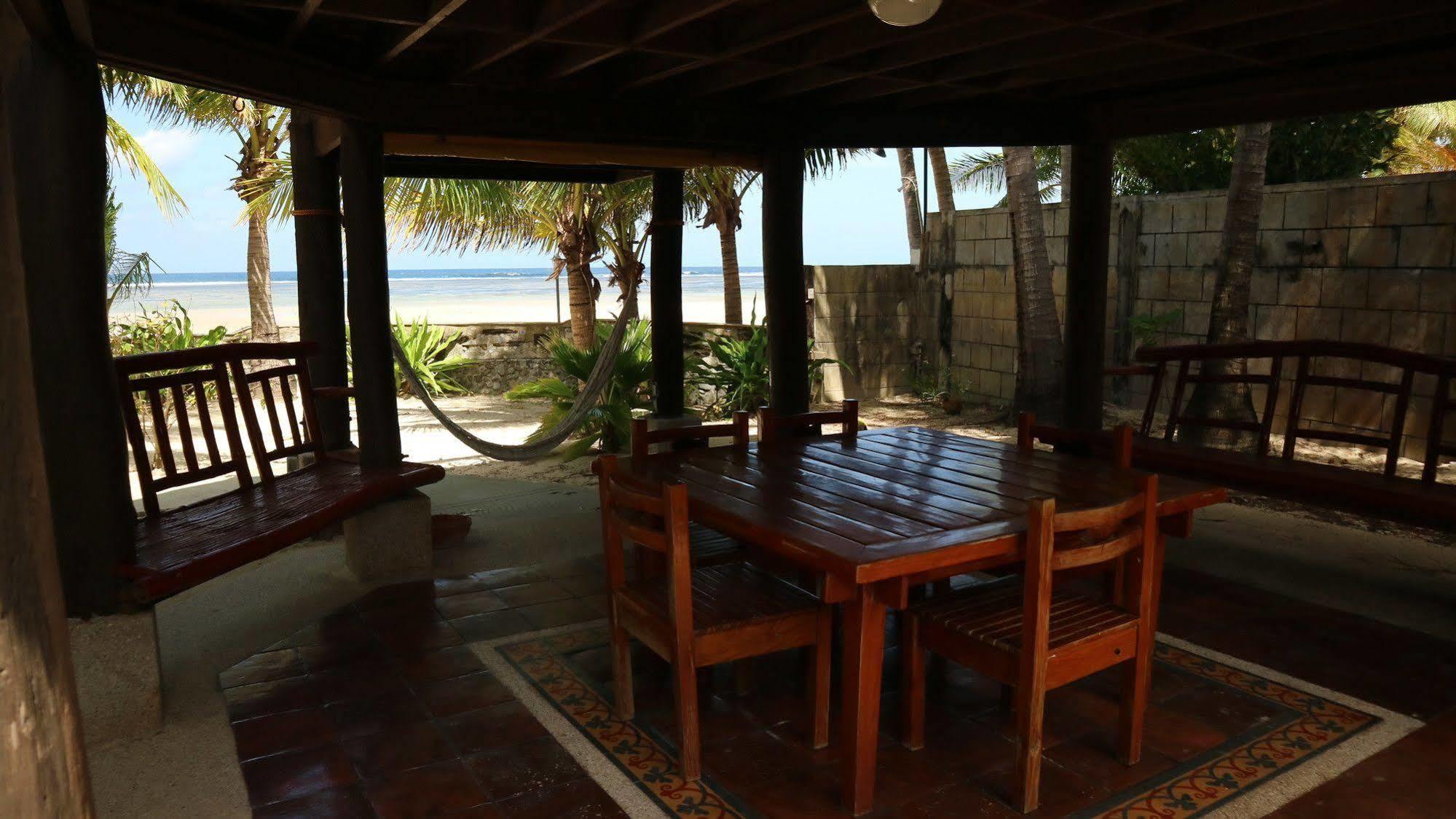 波多德尔索勒海滩度假酒店 Bolinao 外观 照片